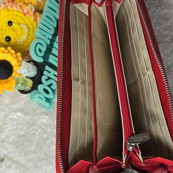 Valentina  Red Leather Zip Around Accordian Women's Wallet - Picture 10 of 15